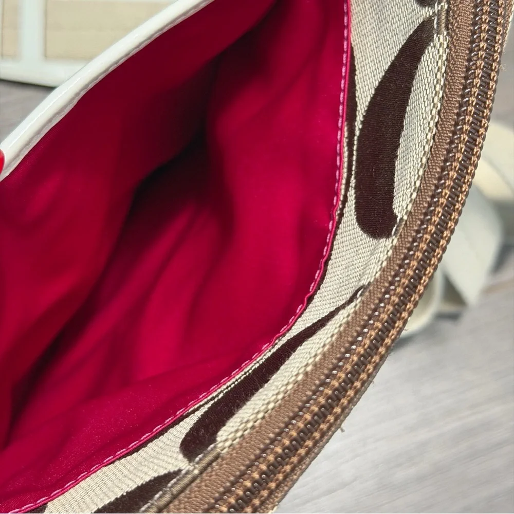 Coach vintage Signature Brown and Cream Crossbody Bag - Picture 6 of 10